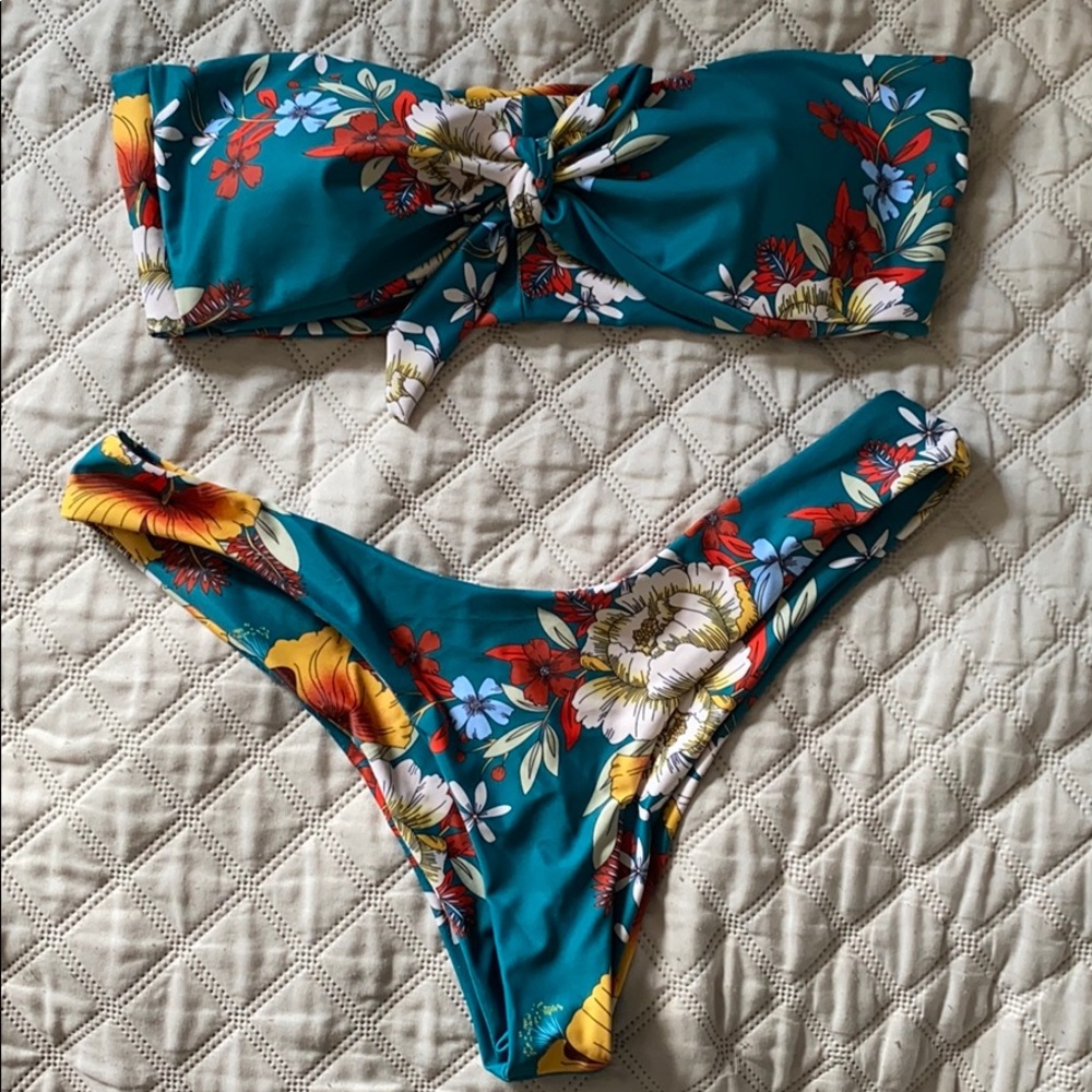 Brand new Zaful bandeau bikini